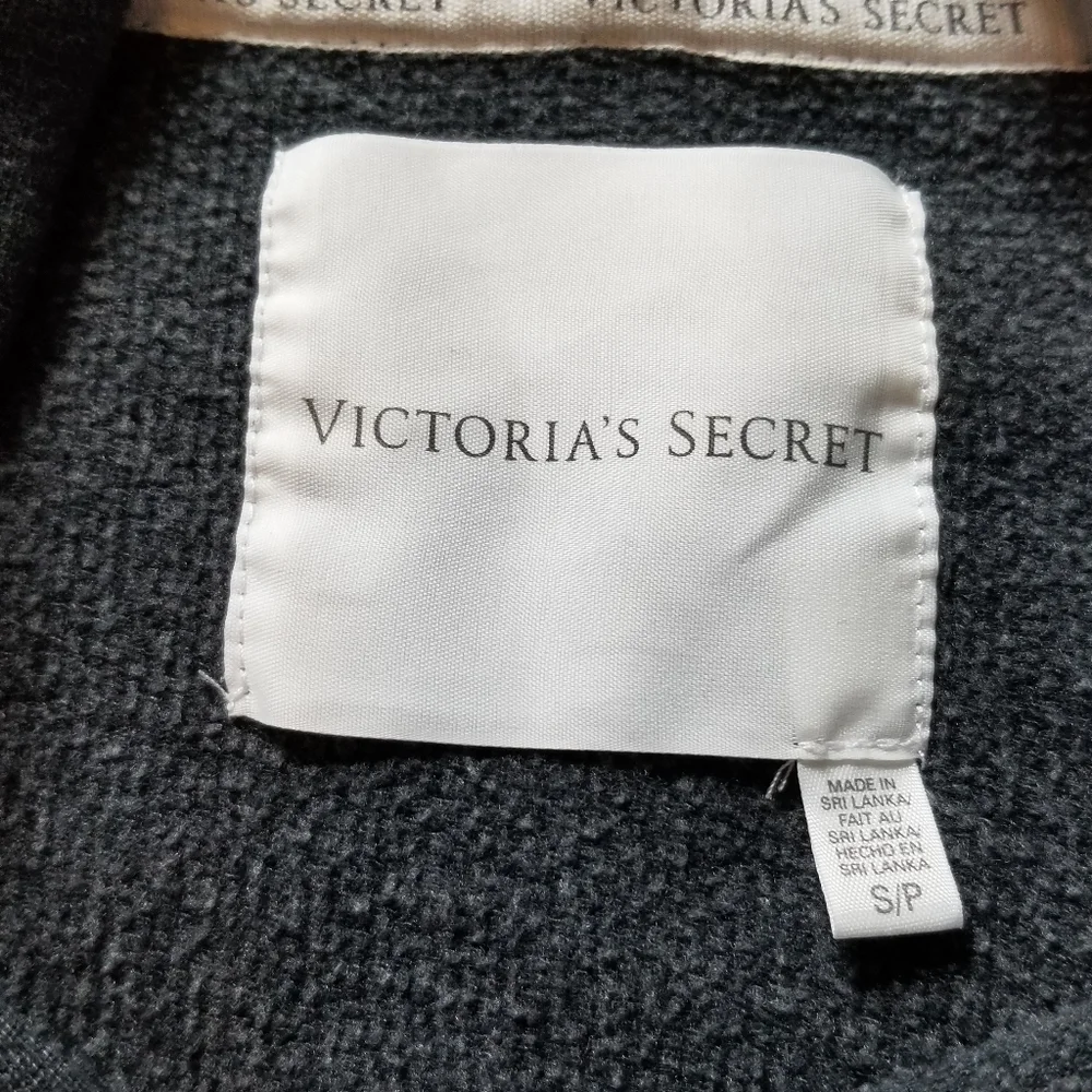 Victoria Secret Hood ~small - Picture 4 of 11
